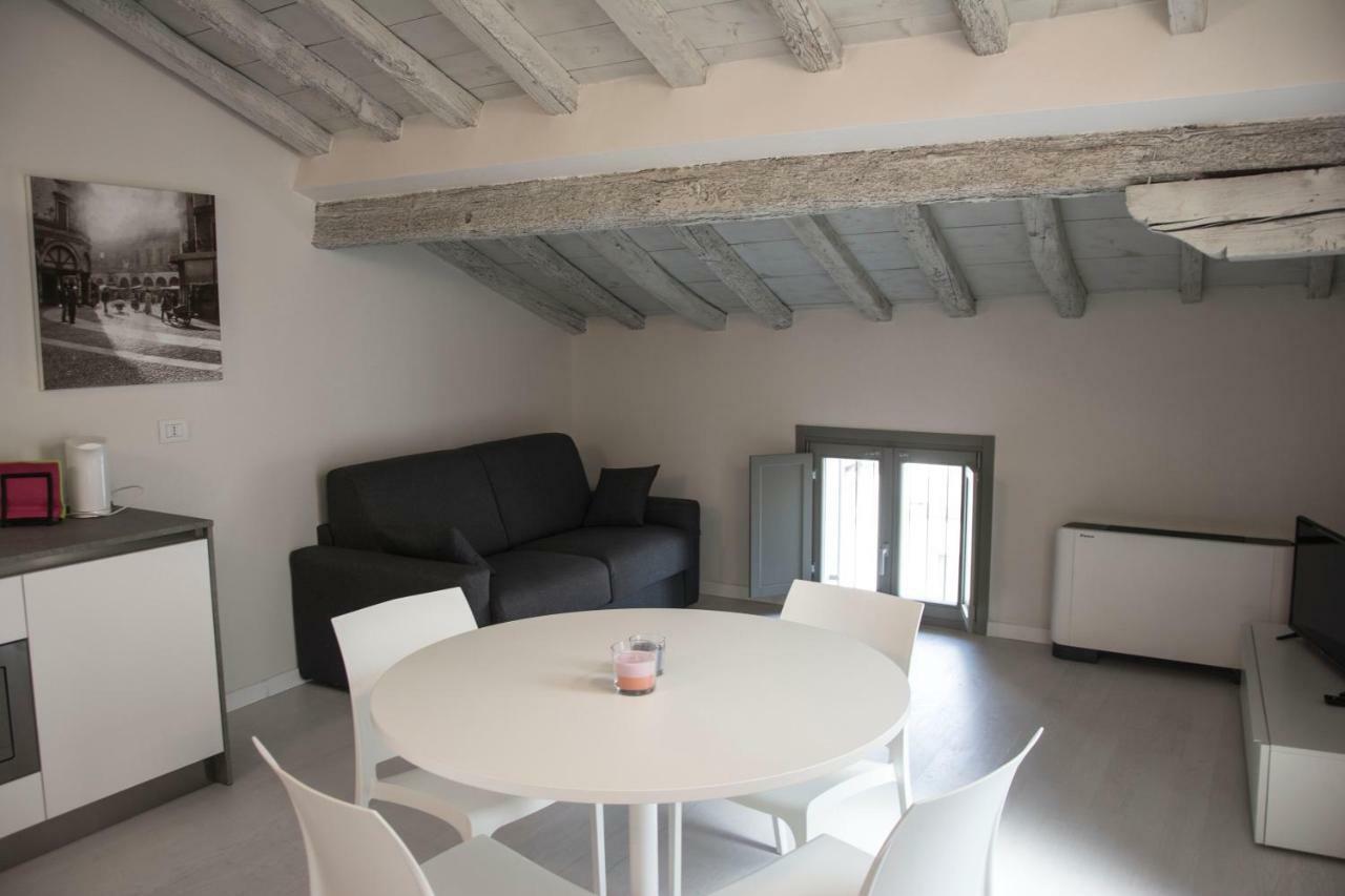Residenza La Torre Apartment Мантова Екстериор снимка