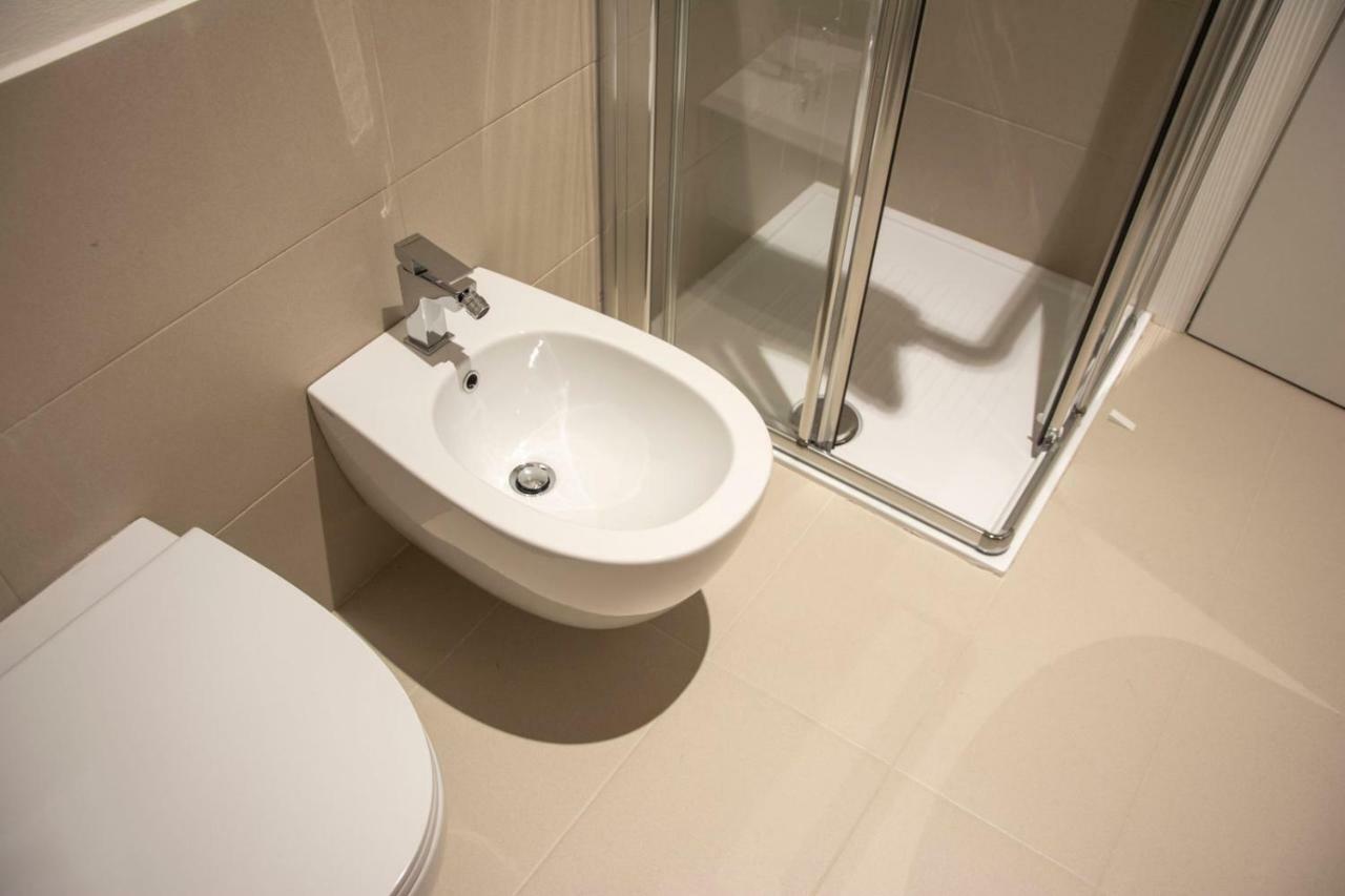 Residenza La Torre Apartment Мантова Екстериор снимка