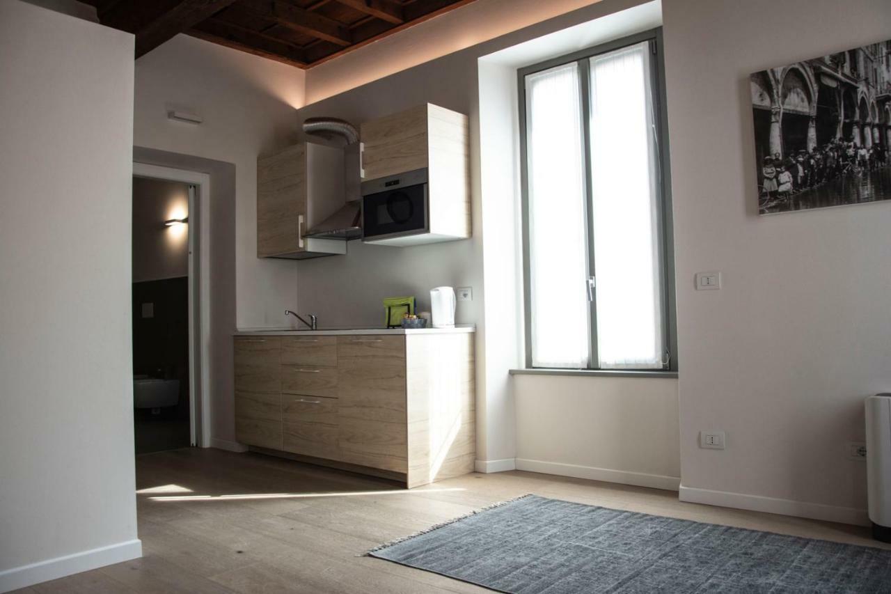 Residenza La Torre Apartment Мантова Екстериор снимка