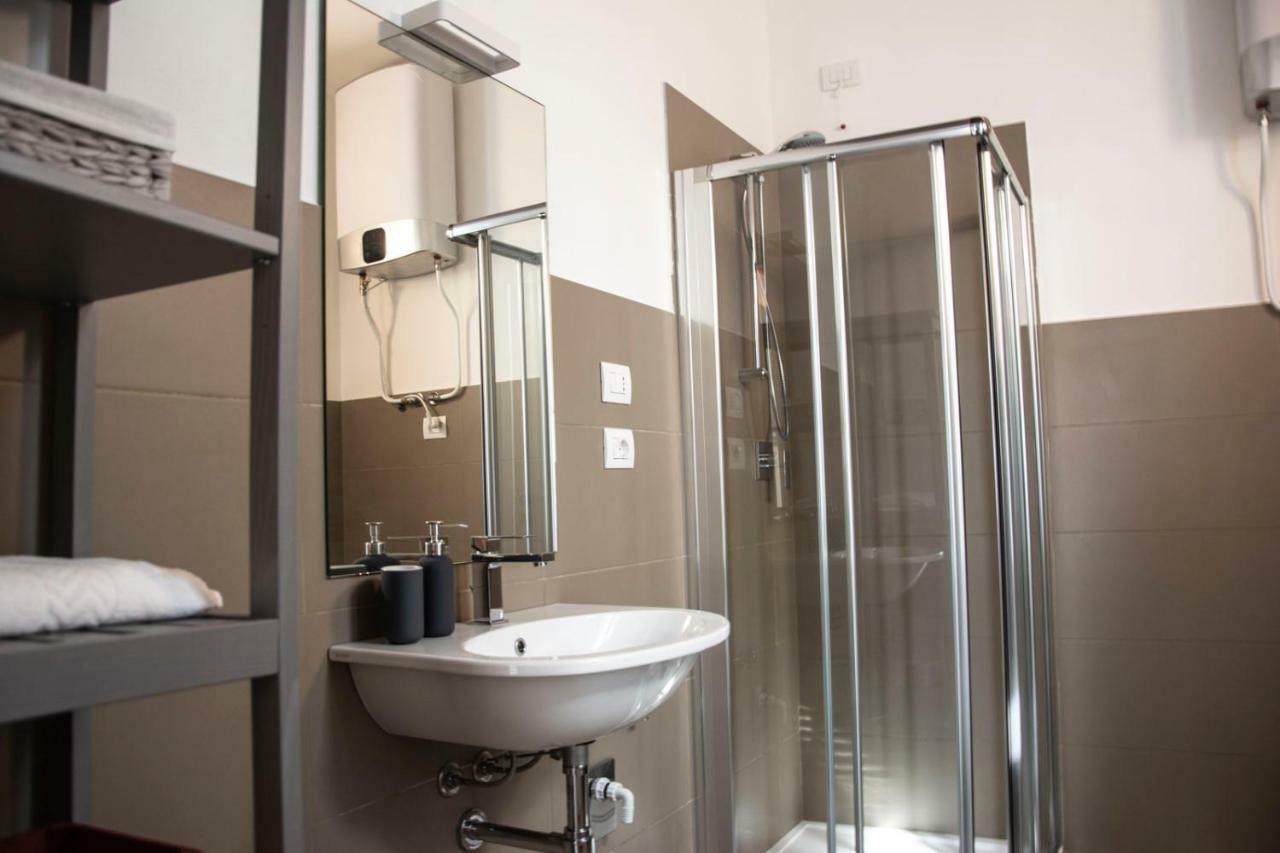 Residenza La Torre Apartment Мантова Екстериор снимка