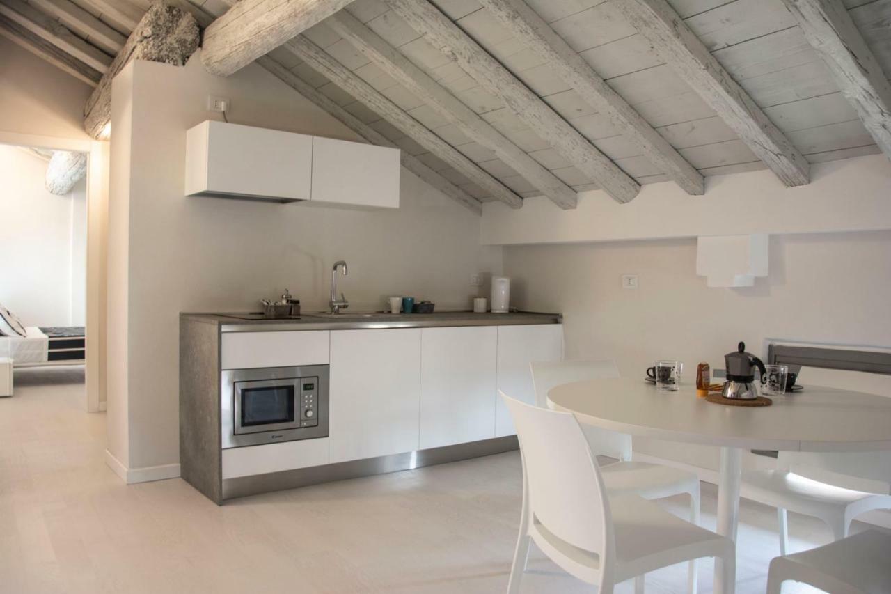 Residenza La Torre Apartment Мантова Екстериор снимка